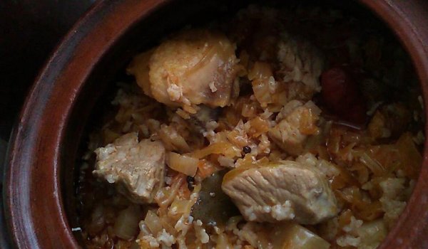 Гювеч със Свинско и Пилешко