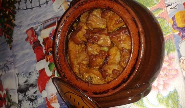 Гювече със зеленчуци и месце