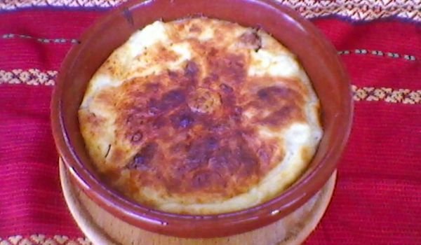 Гювечета с карфиол, саздърма и вкусен сос