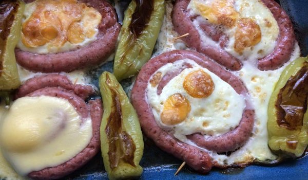 Гнезда от карначета с яйца и кашкавал