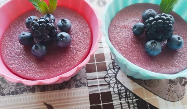 Грис с горски плодове