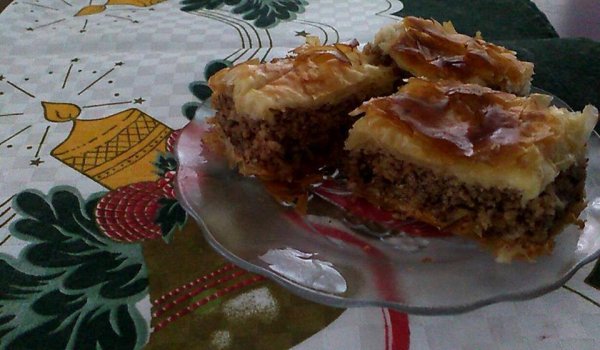 Гръцка баклава с кексово тесто