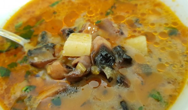 Гъбена Чорба с Праз и Картофи