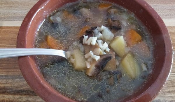 Гъбена супа с ориз и картофи