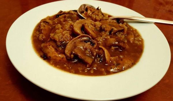 Гъби с ориз и домати