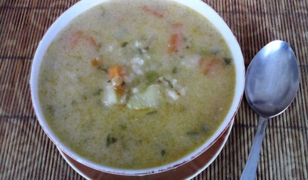 Гъста супа с ориз, пиле и зеленчуци