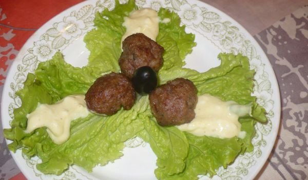 Хапки с маруля и кюфтенца