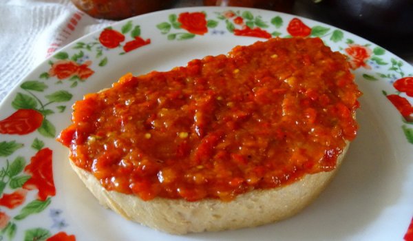 Хитра лютеница