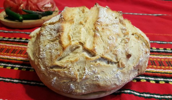 Хляб без месене с хрупкава коричка