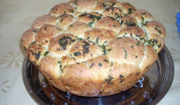 Хляб с магданоз и чубрица