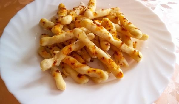 Хрупкави лучени пръчици