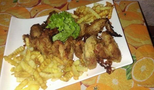 Хрупкави пилешки крилца с горчица