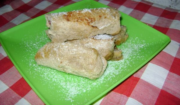 Хрупкави пурички с крема сирене и ябълки