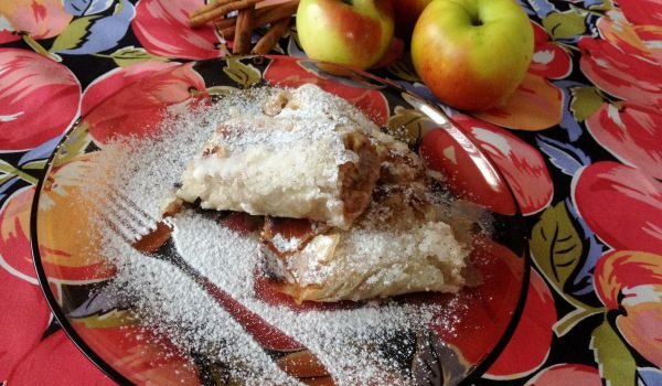 Ябълков щрудел с канела