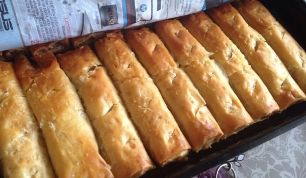 Ябълков щрудел с орехи и канела