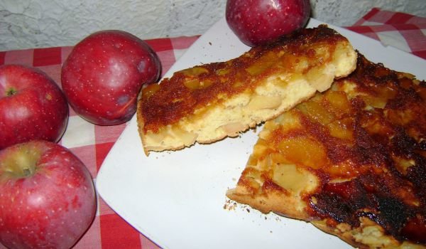 Ябълков сладкиш с карамел