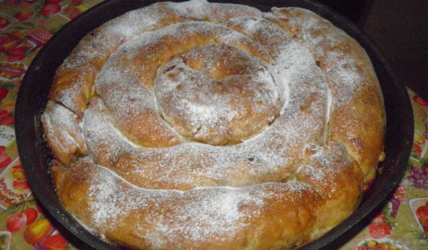 Ябълкова баница с точени кори