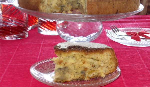 Ябълкова шарлота с мак