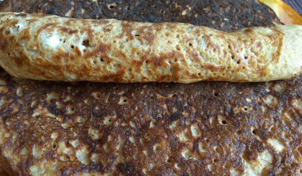 Ябълкови палачинки със сирене