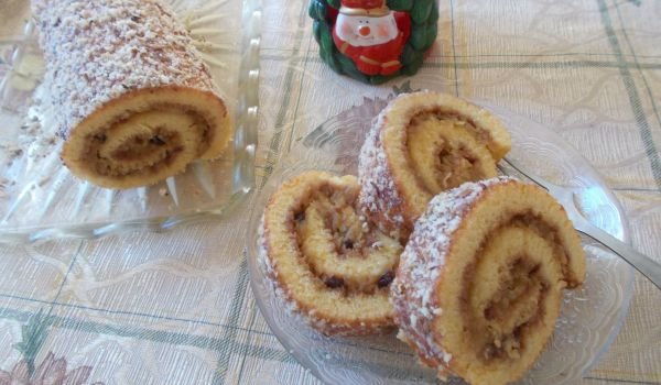 Ябълково руло с канела и орехи