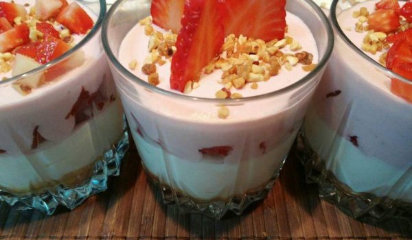 Ягодов чийзкейк в чашки