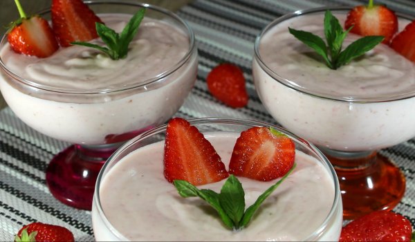 Ягодов крем Йогурт