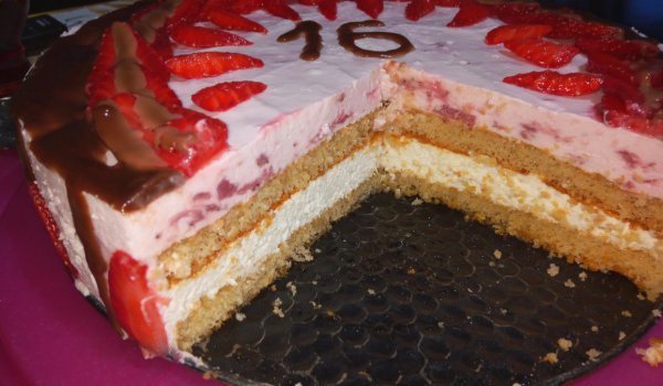 Ягодова шарлота с мус от бял шоколад