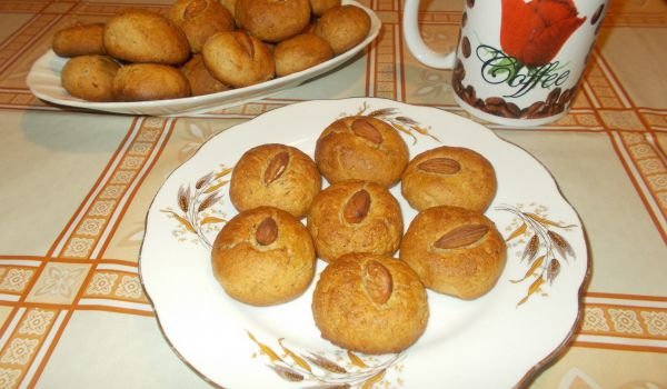 Ягодови сладки с бадеми