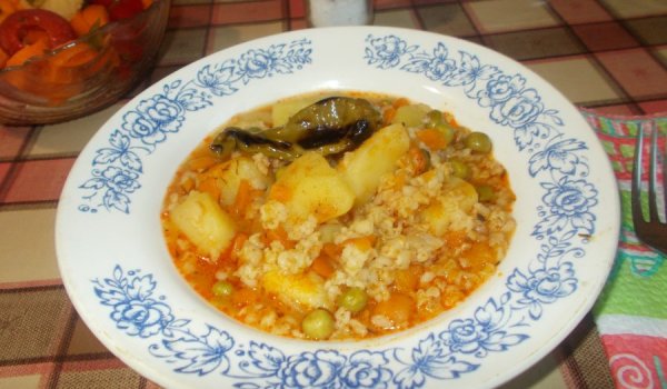 Яхния картофи с булгур