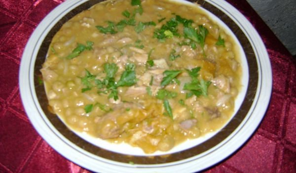 Яхния от грах и свински кости