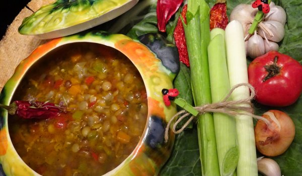 Яхния от леща с праз лук