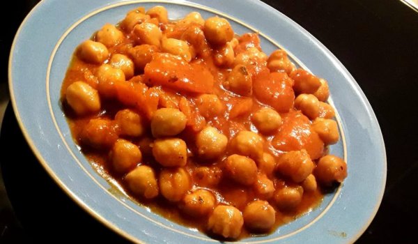 Яхния от нахут