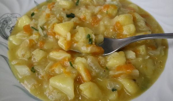 Яхния от прясно зеле и картофи