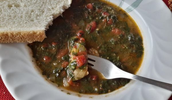 Яхния от спанак и домати