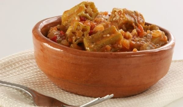 Яхния от сушена бамя