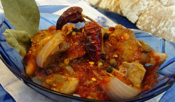 Яхния от телешко с лук