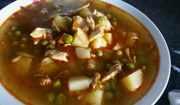 Яхния пуешко с грах