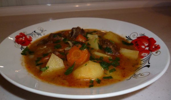 Яхния с дивечово свинско месо