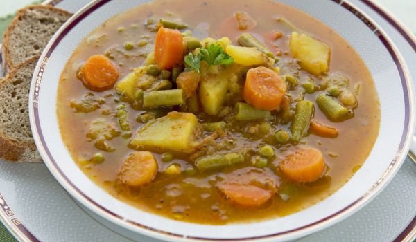 Яхния с грах и зелен фасул