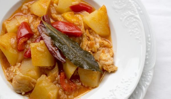 Яхния с картофи в мултикукър