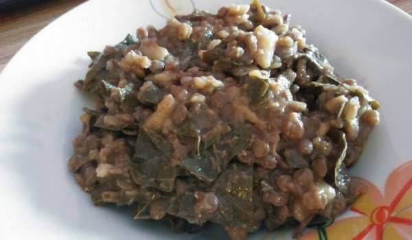 Яхния с лозови листа