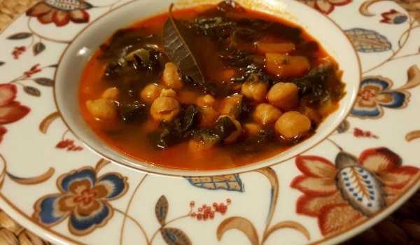 Яхния с Нахут и Спанак