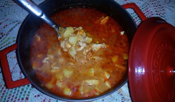 Яхния с пилешко и картофи