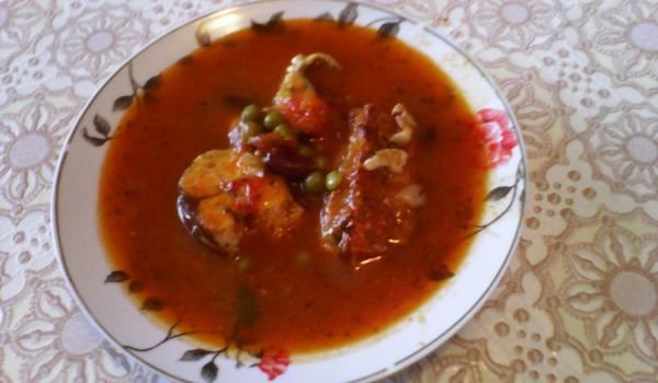 Яхния с риба скумрия
