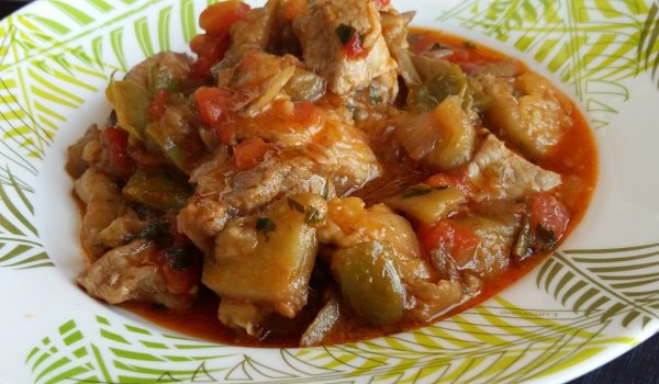 Яхния с телешко месо и зеленчуци