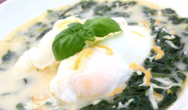 Яхния със спанак и сирене