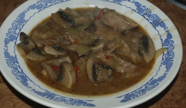 Яхния със свинско