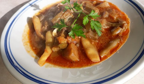 Яхния със замразени зеленчуци