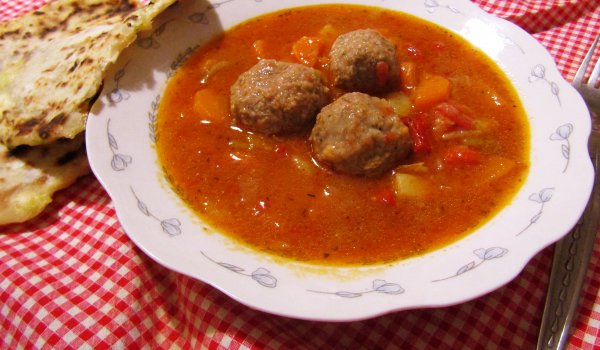 Яхнийка Кюфтенца по Чирпански