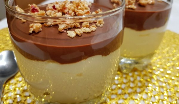 Яйчен крем с маскарпоне, шоколад и мюсли